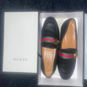 Gucci shoe’s